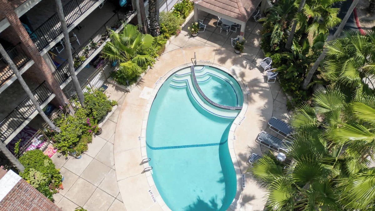 South Padre Island Apartment | * Near Beach * Villa del Sol * 2 pools Big Patio