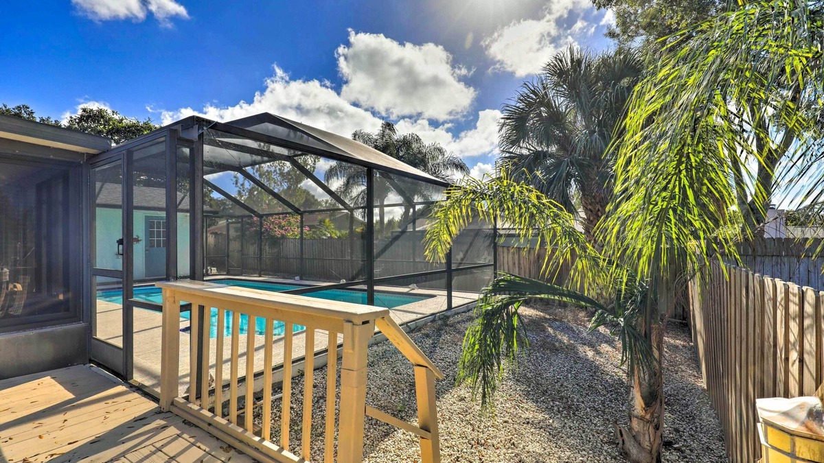 Hammocks Of Palm Harbor Cottage | Near Beaches & Dining: Palm Harbor Gem w/Pool