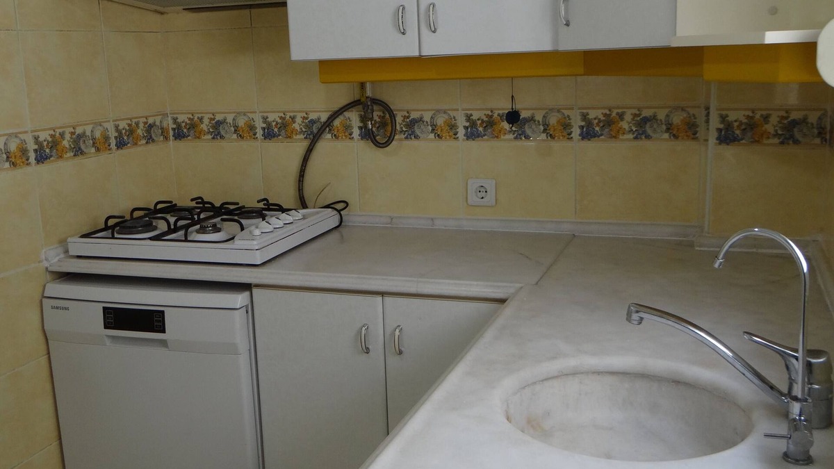 Bornova Apartment | Near Bornova Metro Station Kucukpark Square Private Room