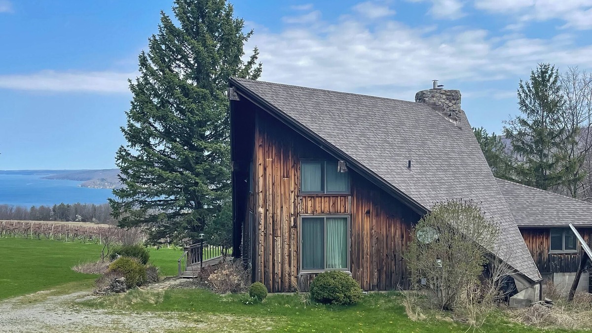 Naples Cabin | Near Canandaigua Lake: Retro Cabin w/Deck & Views