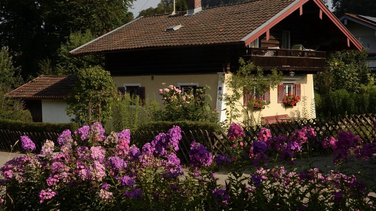Antwort House | Near Chiemsee: holiday house Beate (85m²) family-friendly with 2 separate bedrooms