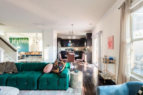 Steele Creek House | Near CLT Airport - 4BD - Backyard - Balcony