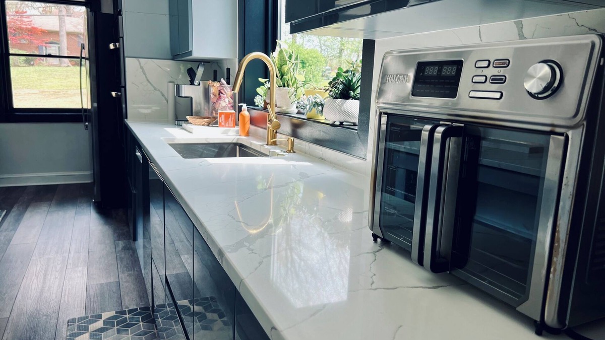 Fairfax House | Near DC Single Family House in Fairfax 3beds 3baths