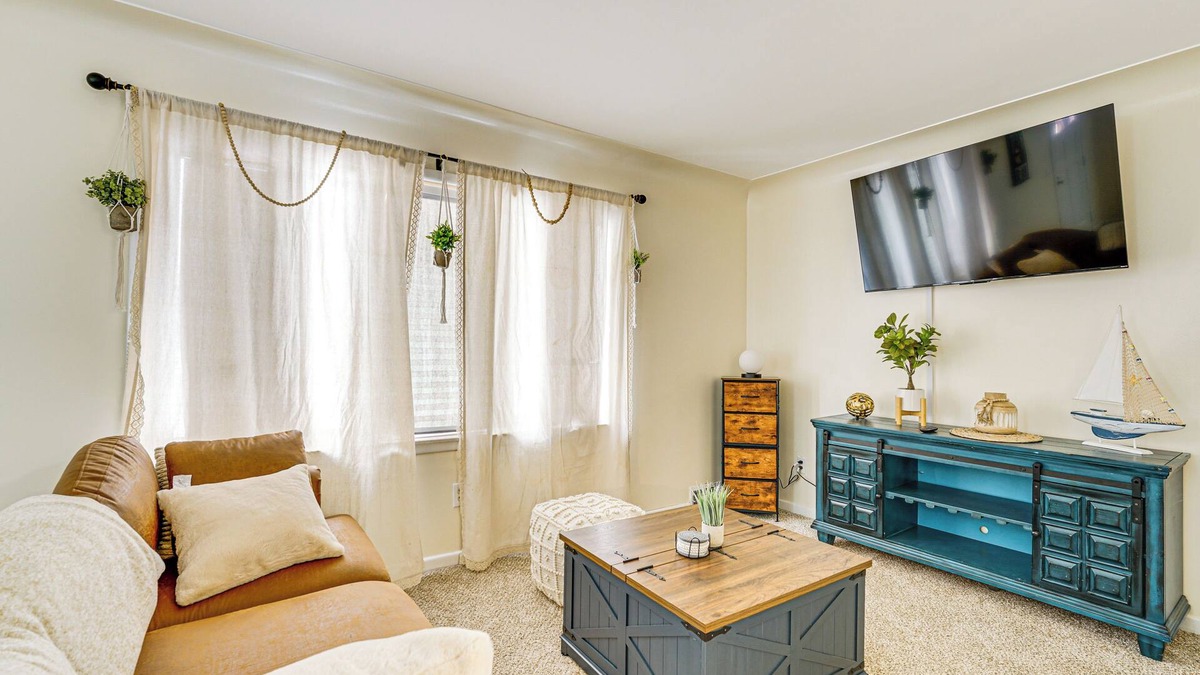 New Baltimore House | Near Detroit Metro Area: New Baltimore Home!