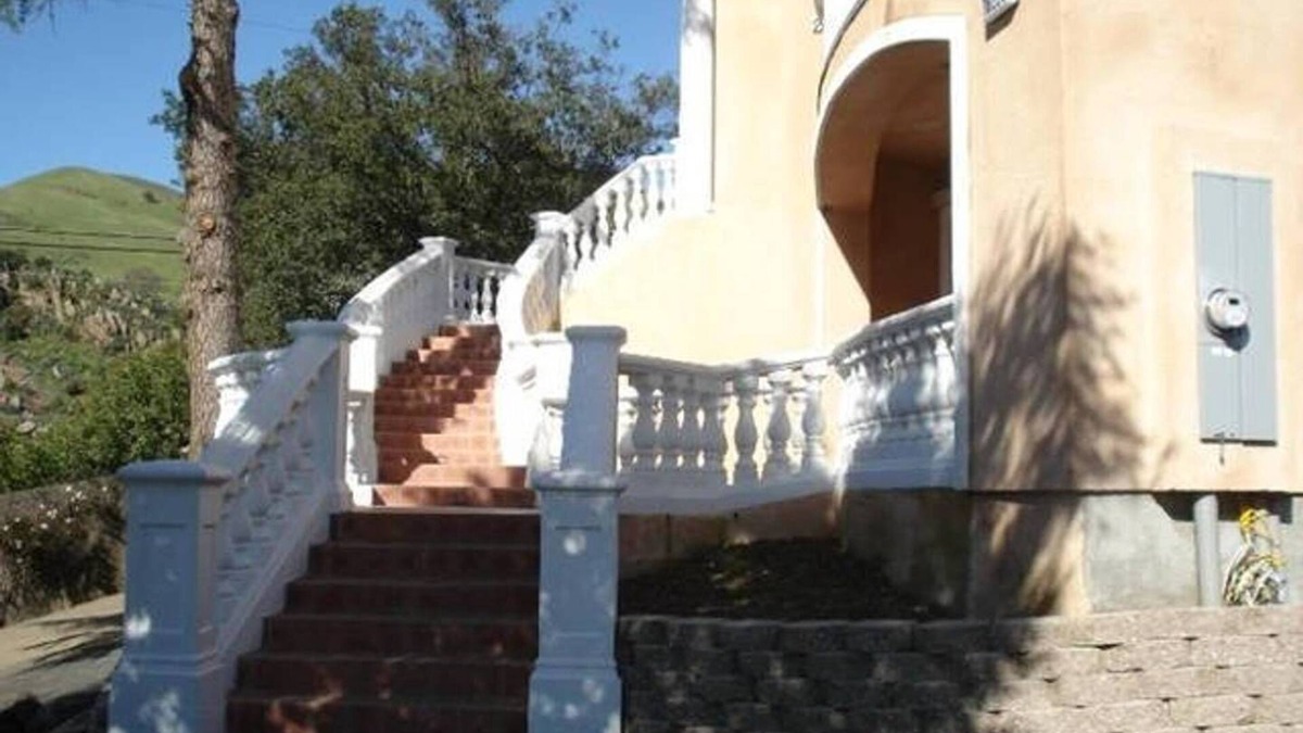 East Foothills Apartment | Near Fame Alum Rock Hike Trails Guest Suite