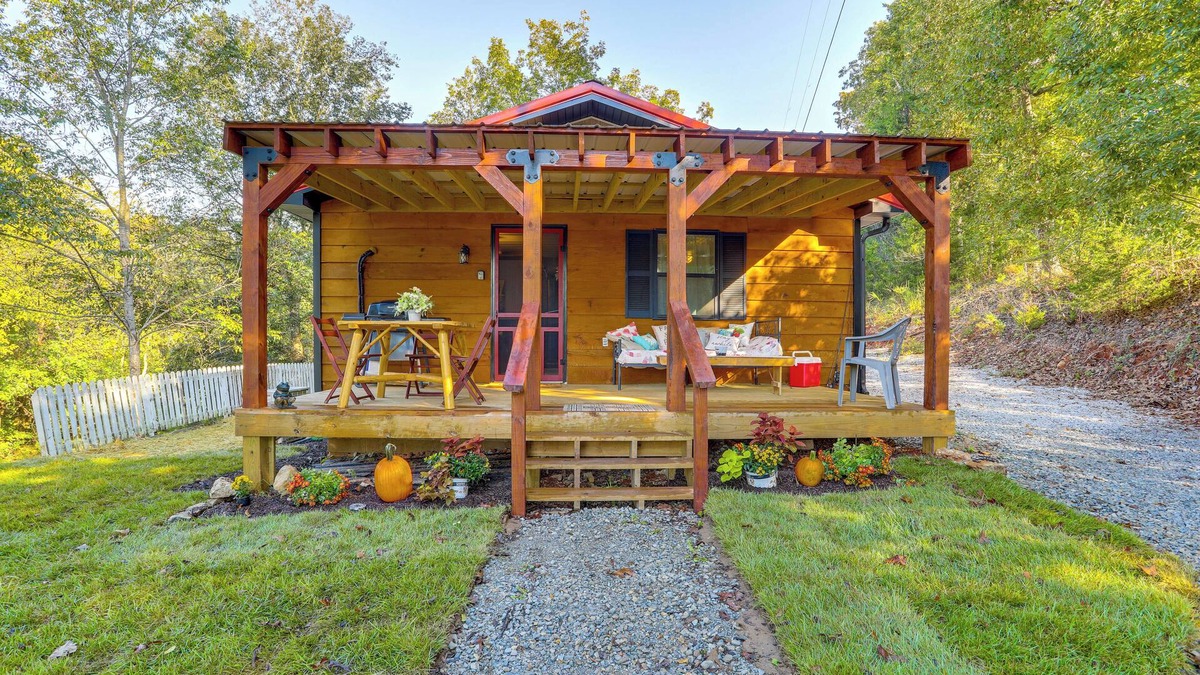 Mammoth Spring House | Near Fishing & Hiking: Ozark Getaway!