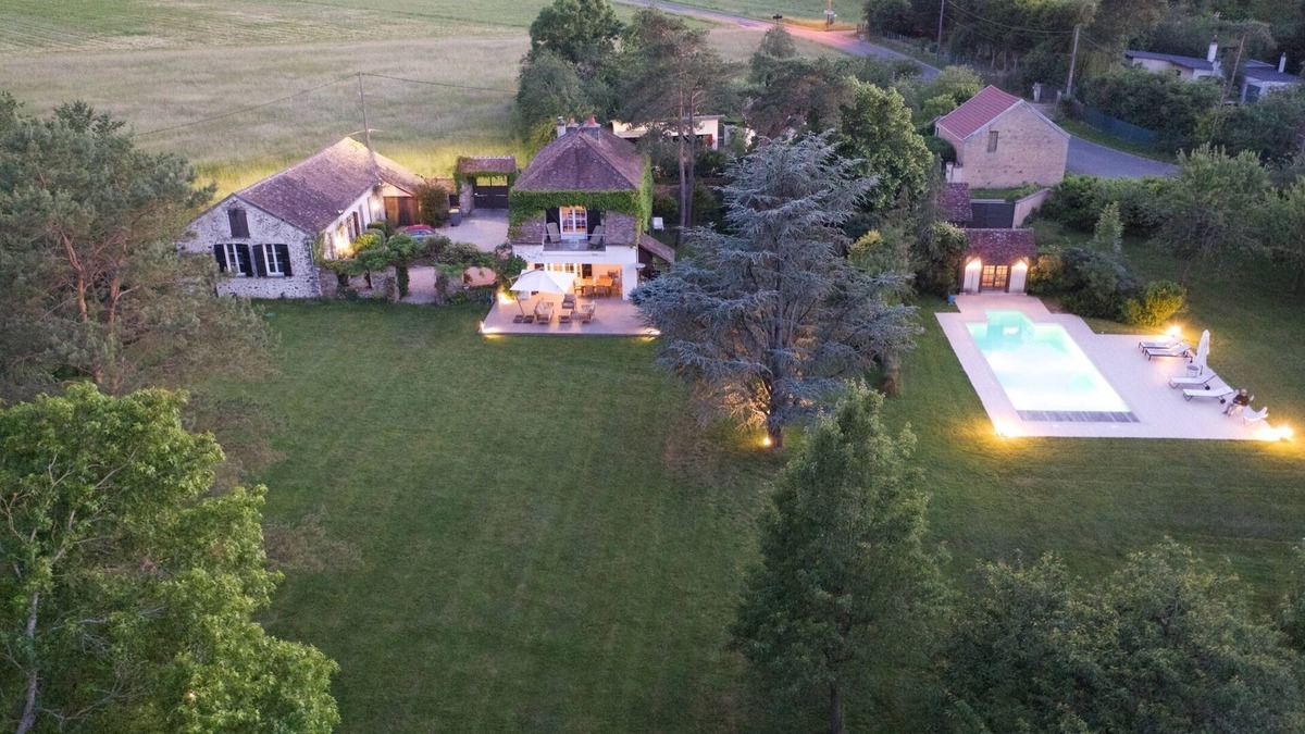 Hericy House | Near Fontainebleau - Charming house with heated pool and park