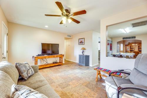 Florence House | Near Golfing and Green Spaces Florence Family Home!