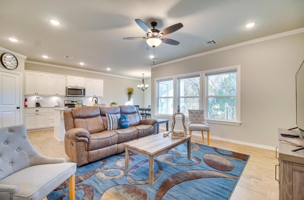 Grove House | Near Grand Lake Charming Grove Home with Deck