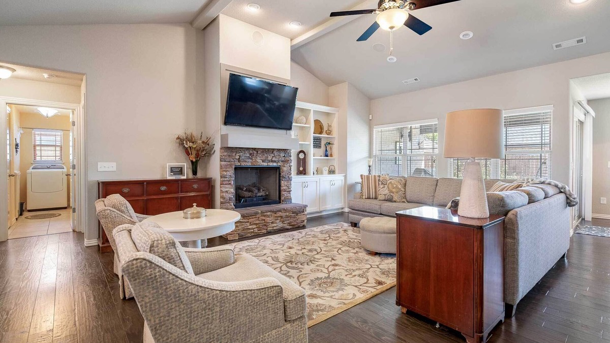 Bentonville - Fayetteville House | Near Hiking & Biking: Convenient Home in Rogers!