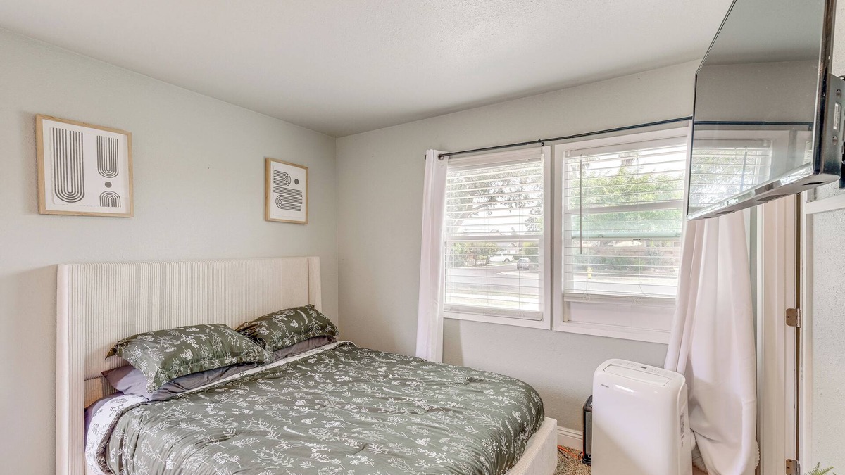 North Clairemont Apartment | Near Hiking & Shopping: Cozy Studio in San Diego!