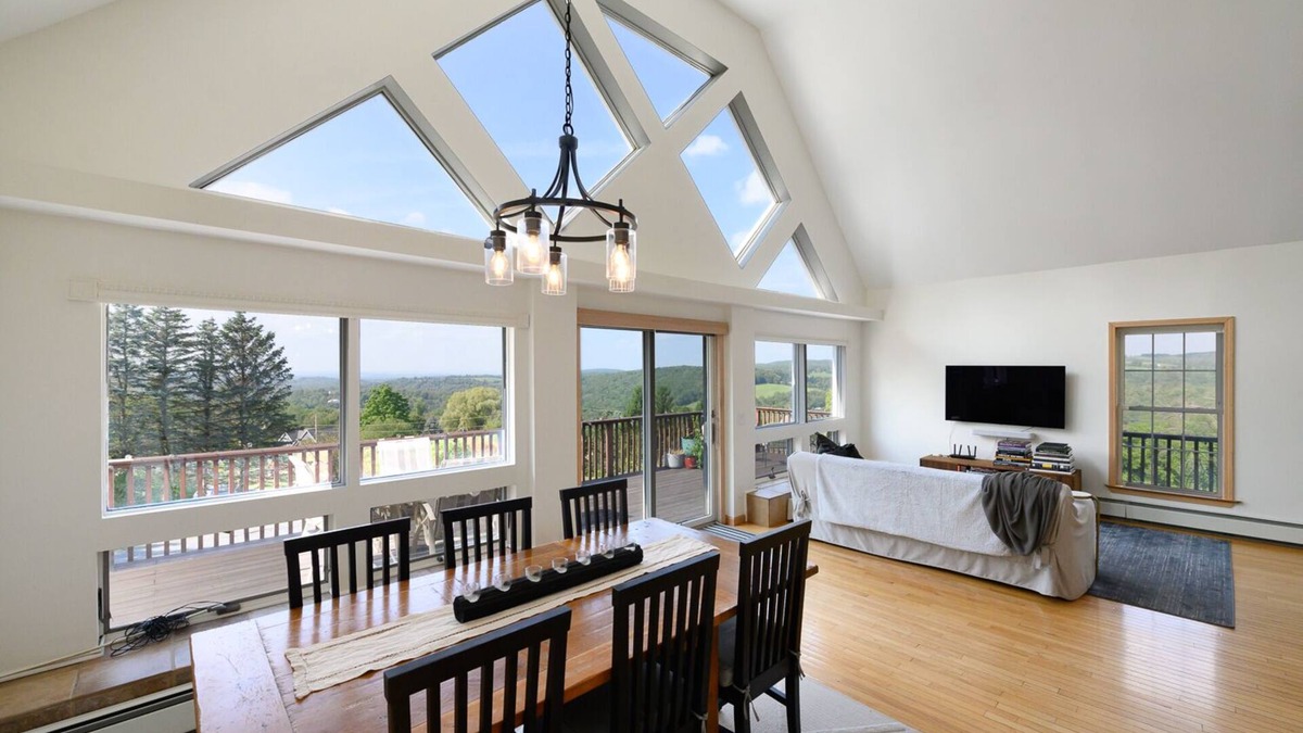 Ancram House | Near Hudson - Gorgeous Sunsets + Catskill Mountain Views