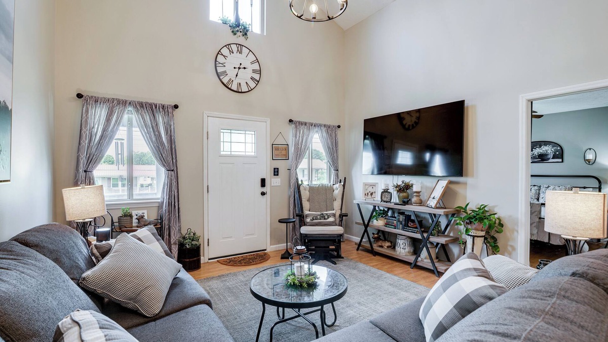 Mill Springs House | Near Lake Cumberland: Monticello Home w/Gazebo!
