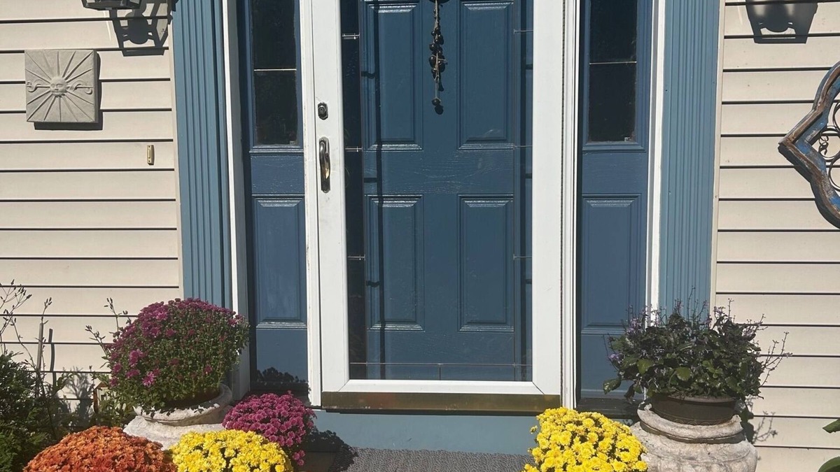 Sherman House | Near Lake Waramaug & Candlewood Lakes