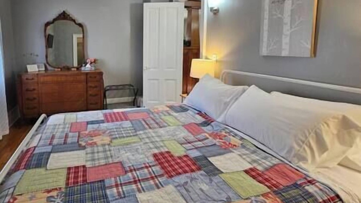 Winneconne House | Near lakes and restuarants