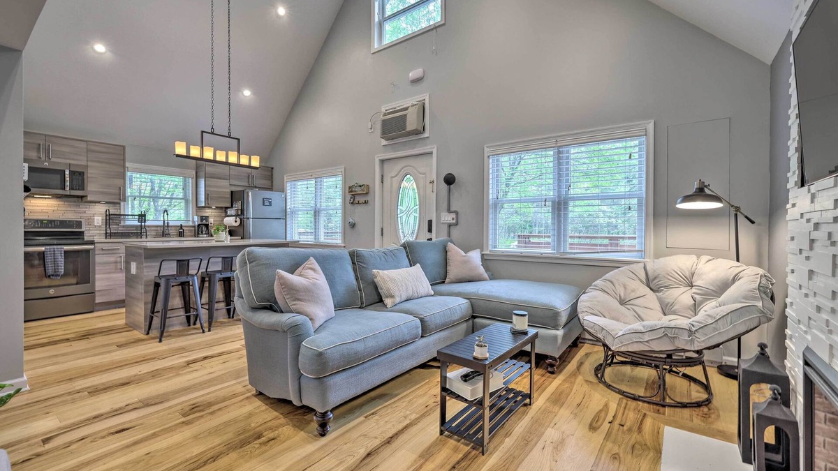 Long Pond Cabin | Near Lakes & Resorts: Pet-Friendly Long Pond Abode