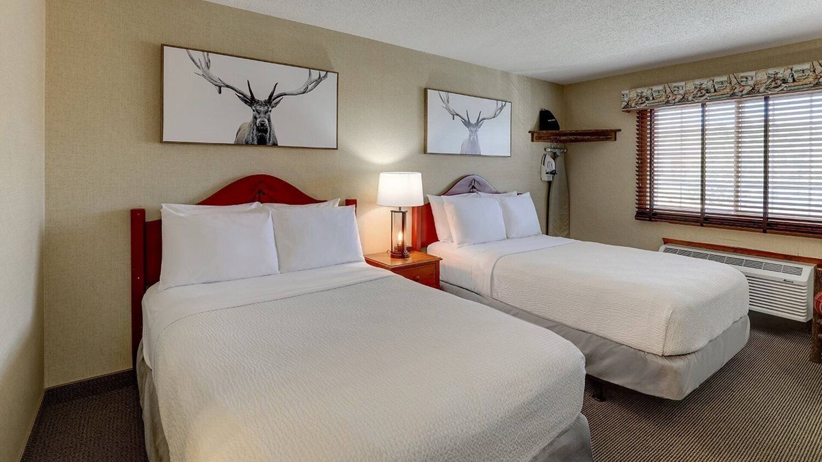 Galena Hotel | Near Mississippi River, Deluxe 2 Double, Stoney Creek Galena | 2 Units