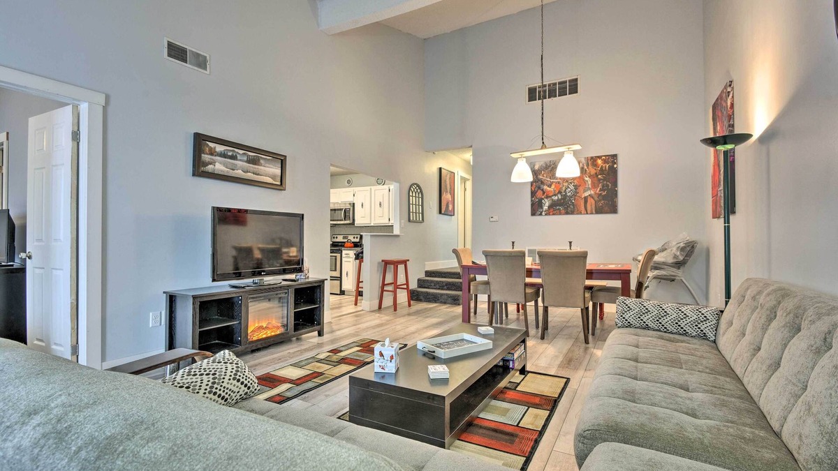 Mount Pocono Condo | Near Mt Airy Casino: Mount Pocono Condo w/Balcony