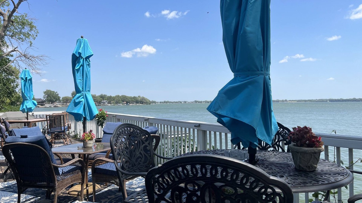 Clay County House | Near Okoboji, Lakeside Suite on Lost Island Lake