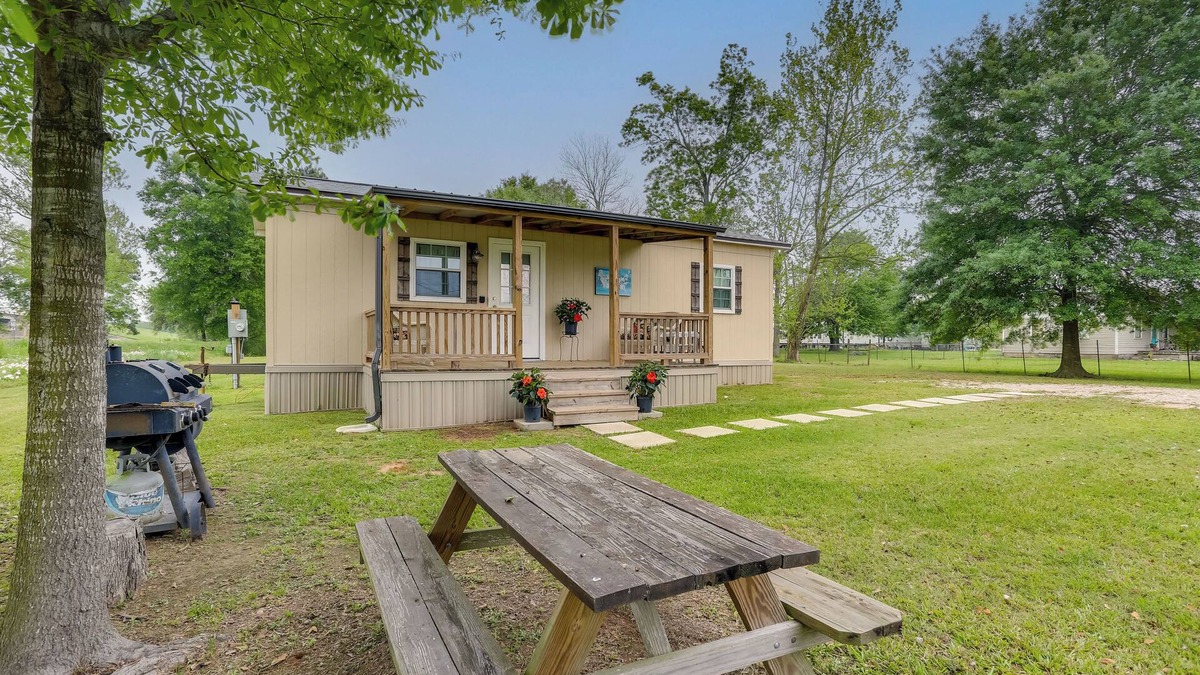 Winnie Cottage | Near Parks & Lakes: Pet-Friendly Winnie Cottage