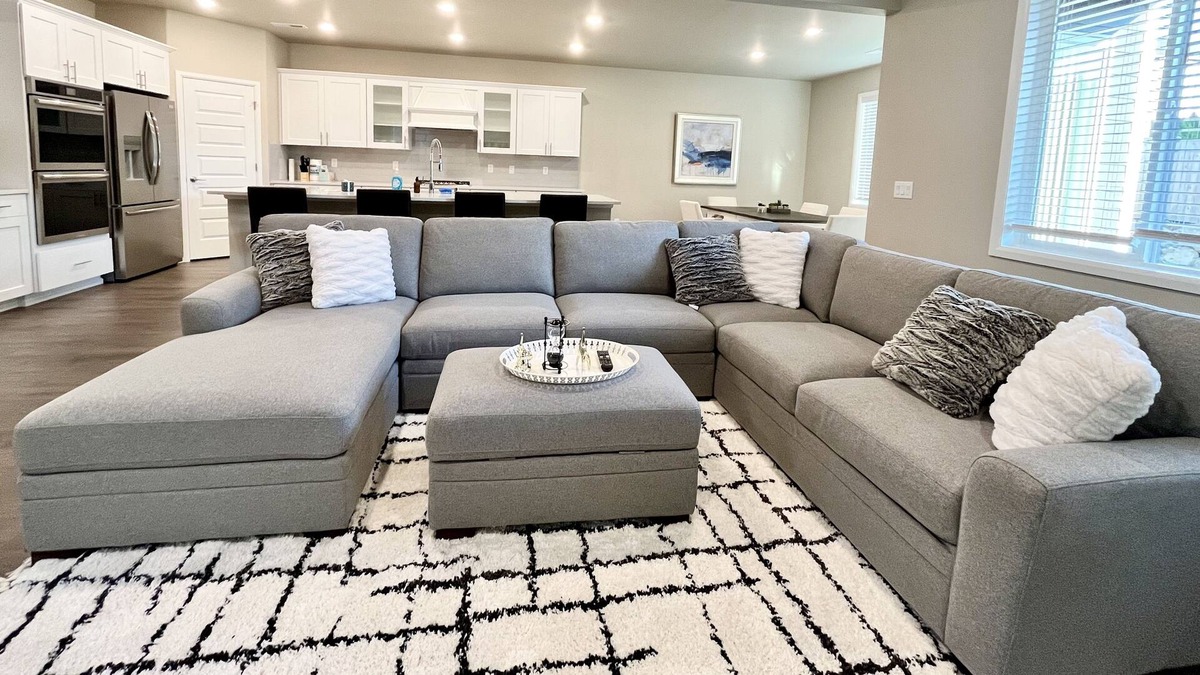 Kent House | [Near Seattle and Airport] Beautiful 4BR New Home for Up to 12 People