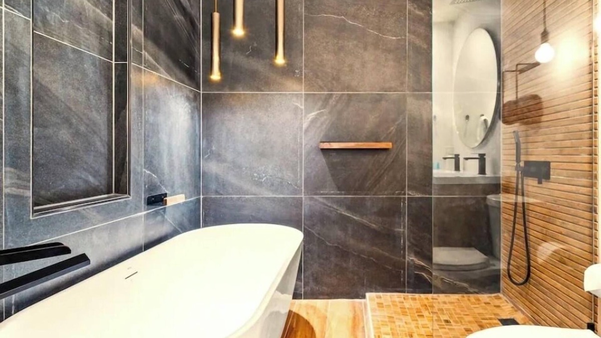 Bolivar House | near Snow Riders Park, 500 daffodils Mar, Spa bath, movie rm, picture patio, EV