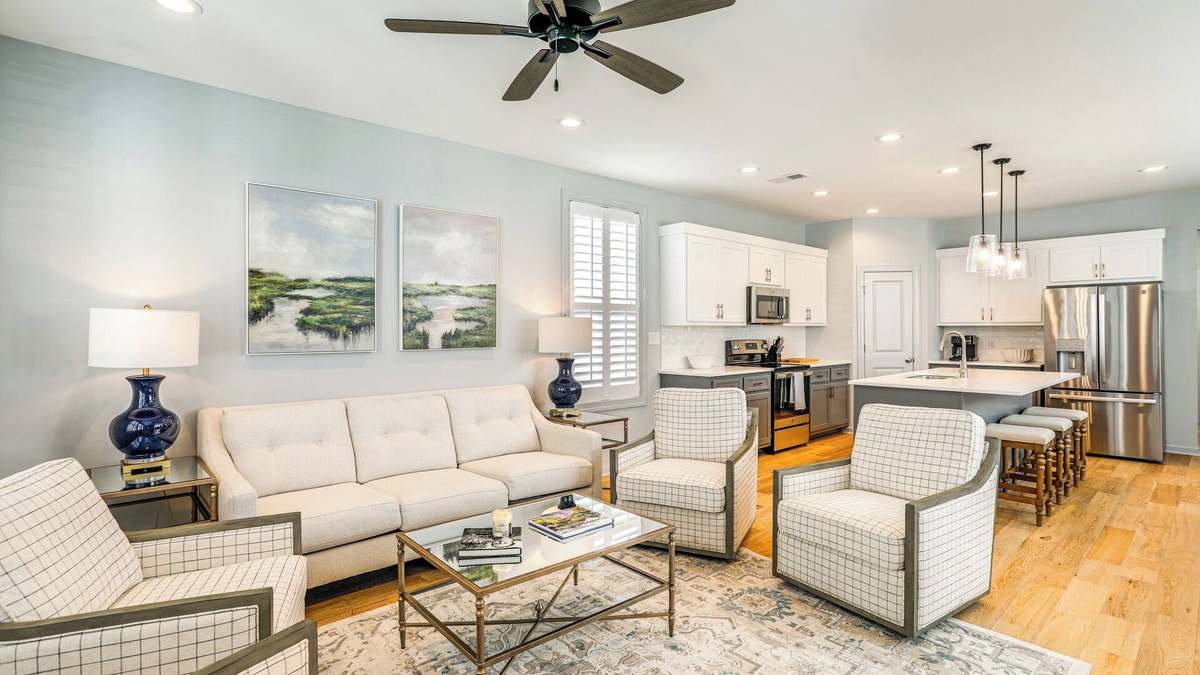 Oxford House | Near Square & Campus: Modern Home w/Pool Access!