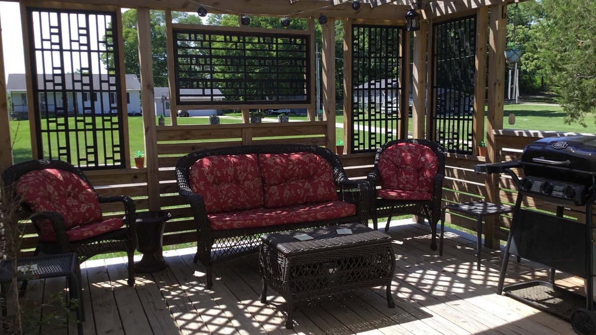 Keithsburg House | Near State park & Forest. Close to river for boating. Stay…Anchored Inn