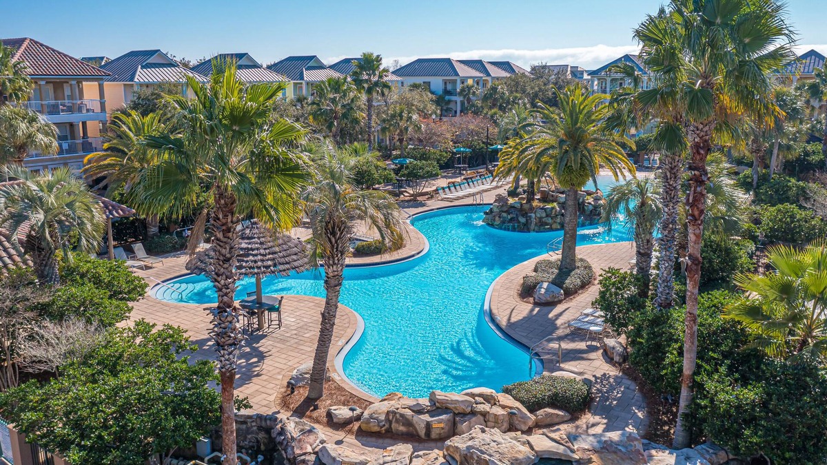 Villages of Crystal Beach House | Near the Beach ~ Gated Community ~ Lagoon Style Pool