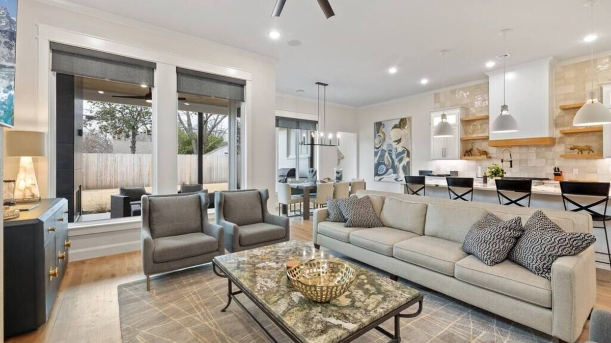 Tulsa House | Near The Gathering Place | 5-BR Luxury Family Stay
