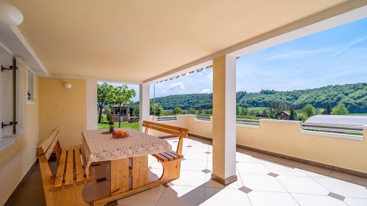 Barilovic House | Near the river Korana welcomes you this friendly vacation home with pool.