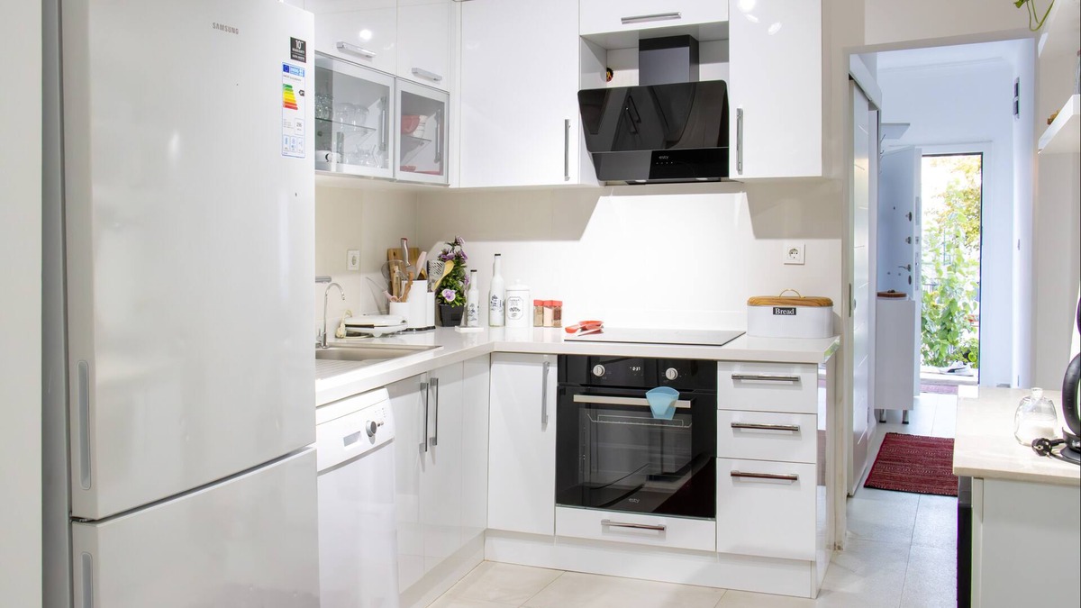 Gaziemir House | Near to Airport, peaceful quiet safe premium with private Ottoman garden etc..
