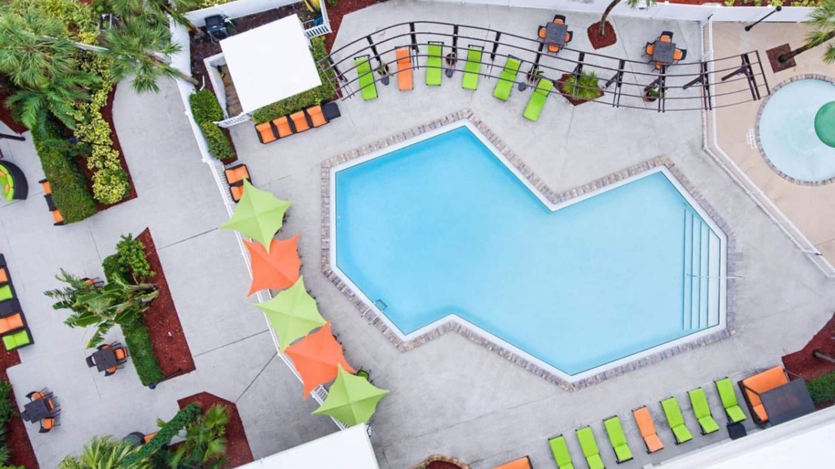 Florida Center Hotel | Near to Local Attractions! 2 Amazing Rooms w/2 Double Beds, Self-Parking, Pool