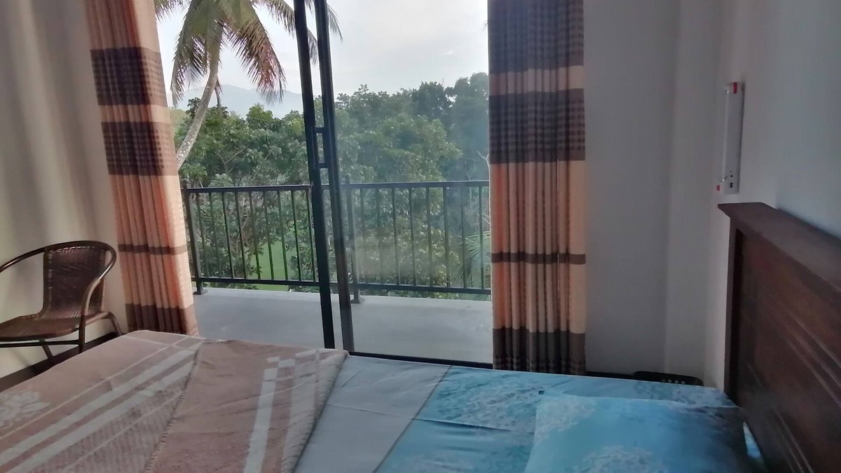 Peradeniya House | Nearest place to Royal Garden