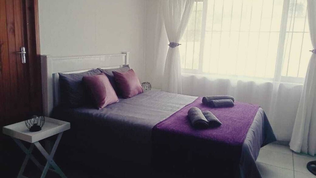 Leisure Bay House | Neat 2 bedroomed accommodation near the beach in a Nature Conservation Area