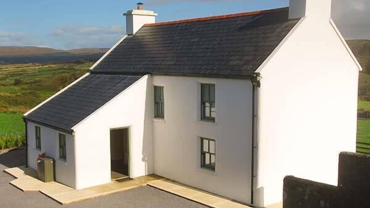 Bantry House | NELLIE'S FARMHOUSE, family friendly in Durrus, County Cork