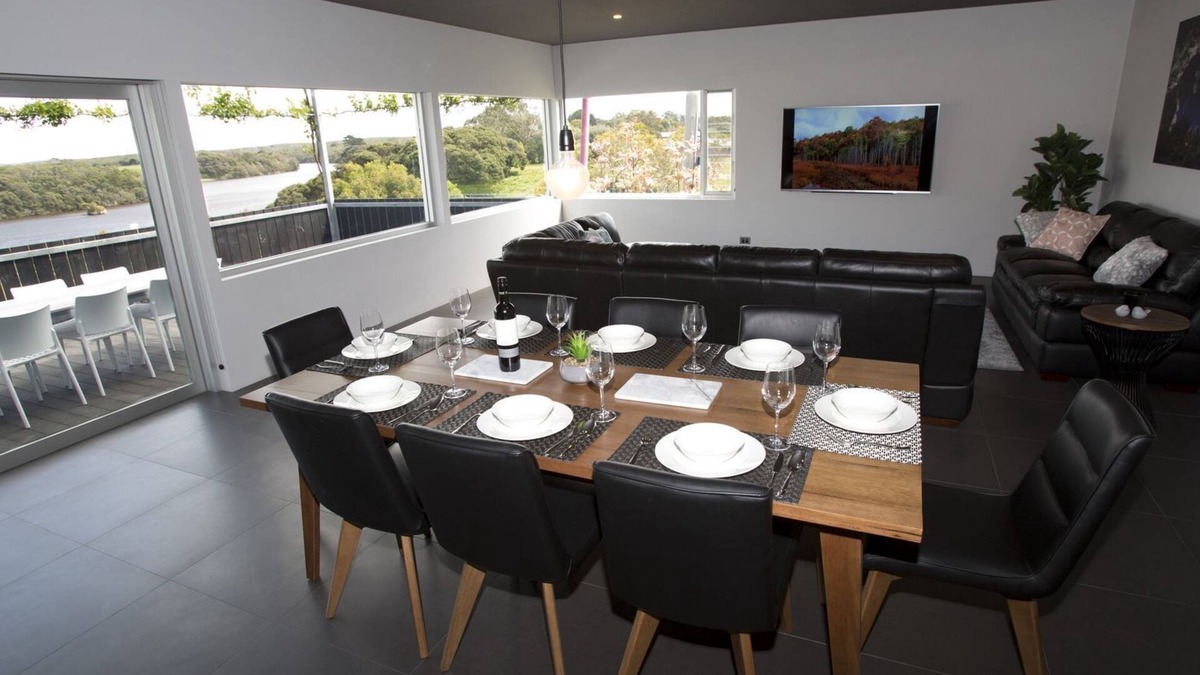 Nelson House | Nelson Victoria Luxury Holiday Accommodation