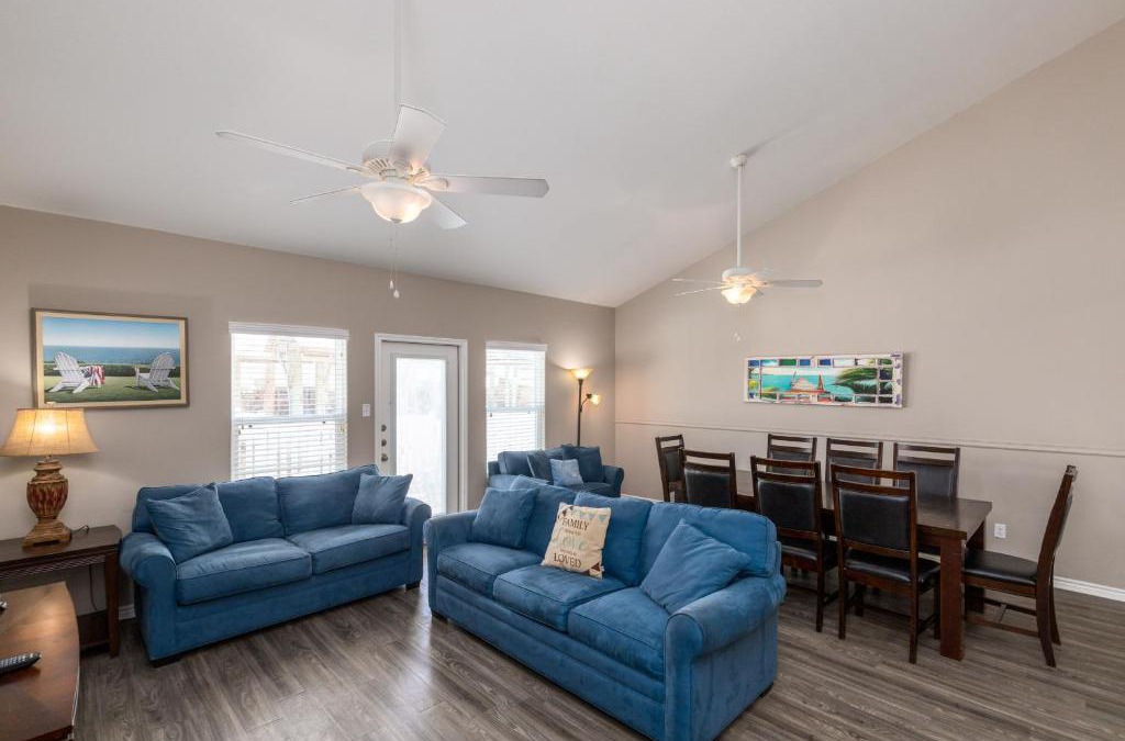 Corpus Christi Villa | Nemo Cay Resort D142K Poolside