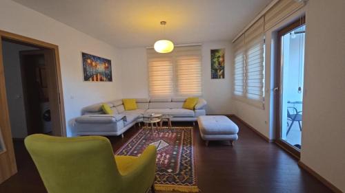 Pejë Apartment | Neoma's Home