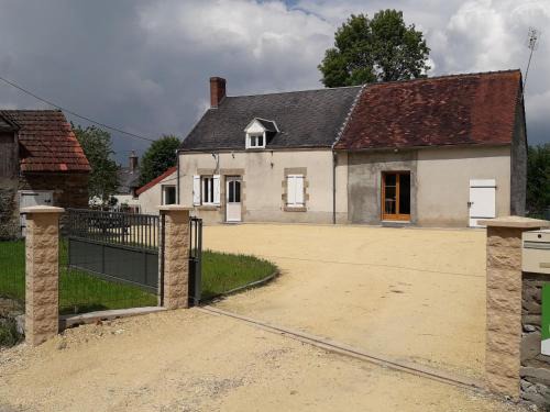 Crozon-sur-Vauvre House | Nermond - FR-1-591-751