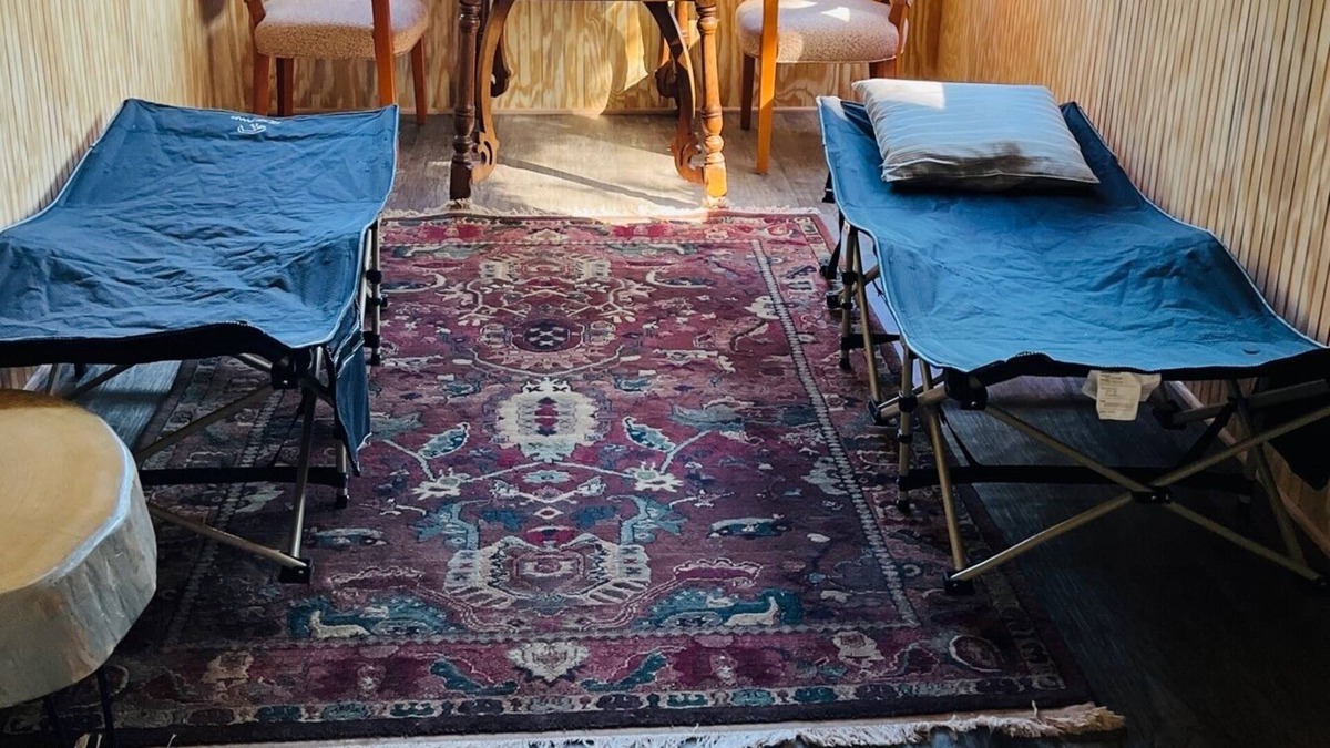 Blacksburg Cabin | Nest in the Woods: New cabin with stunning views of Paris Mountain. 5 min. to VT