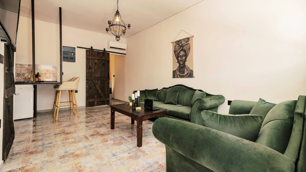 Petaloudes Apartment | Nest of the sun - Μοναδική αρμονία ξύλου και μοντέρνας διακόσμησης"