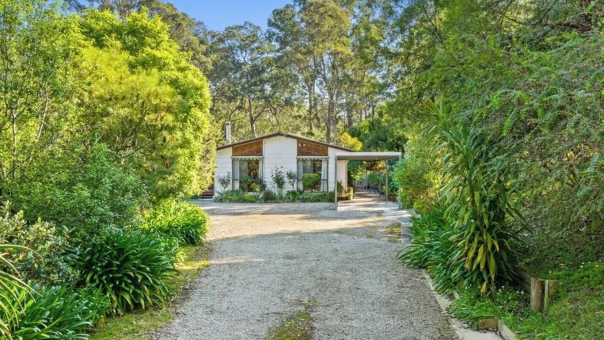 Tyers Cottage | Nestle in Boulton - Old Style Cottage in a secluded location
