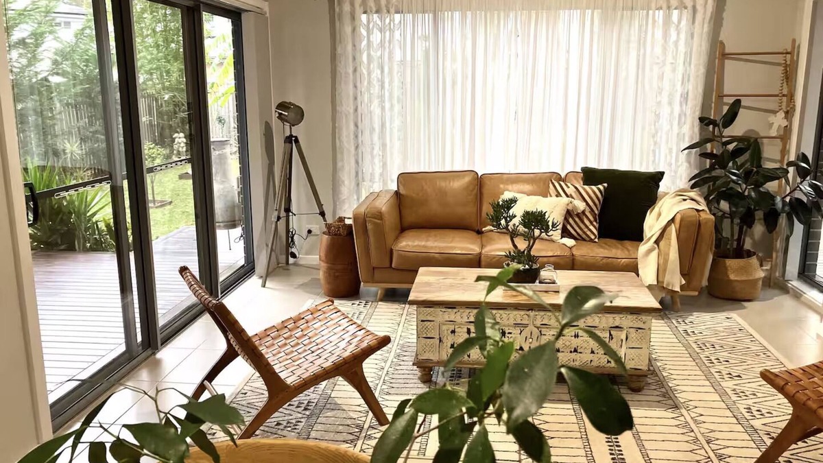 Port Macquarie House | Nestled amongst the trees, this 3bdr home is a fusion of nature and modernity.