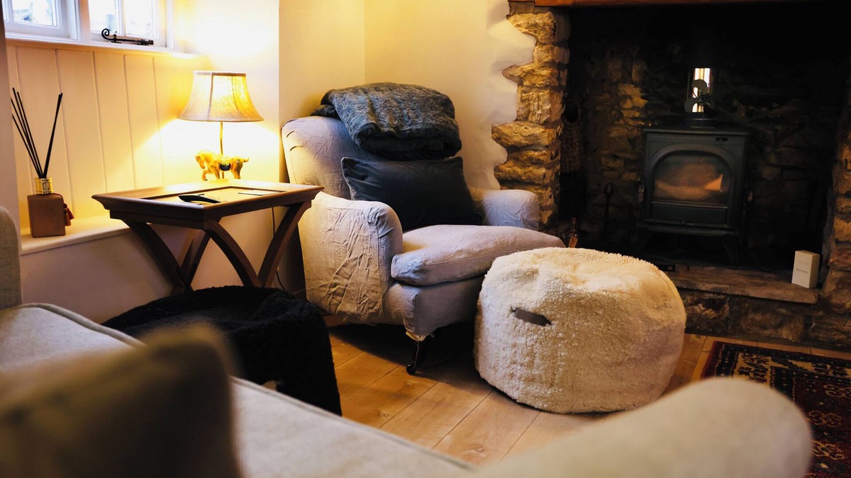 Shipton under Wychwood Cottage | Nestled in the picturesque village of Shipton under Wychwood. Dog friendly