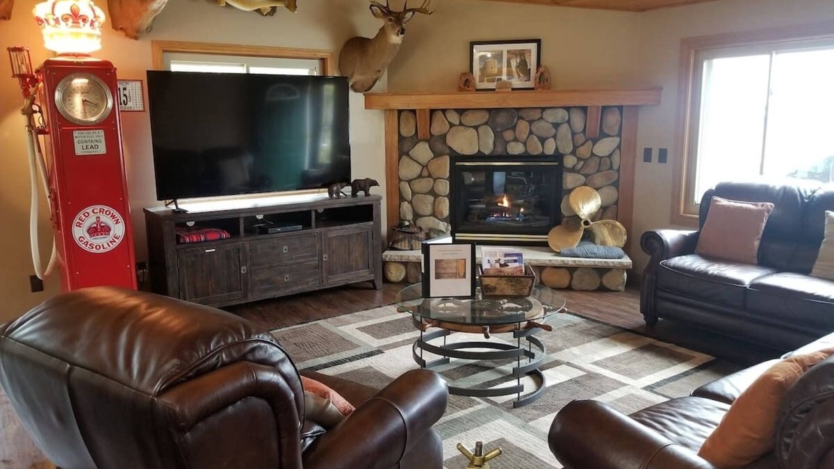 Sturgeon Bay House | Nestled in the woods among the sand dunes