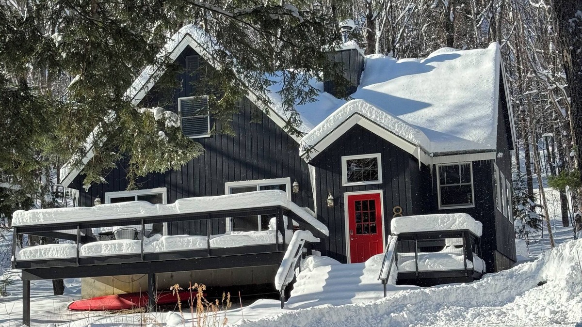 Wilmington House | Nestled in the Woods of Chimney Hill-Very Close to Wilmington VT/Mt Snow