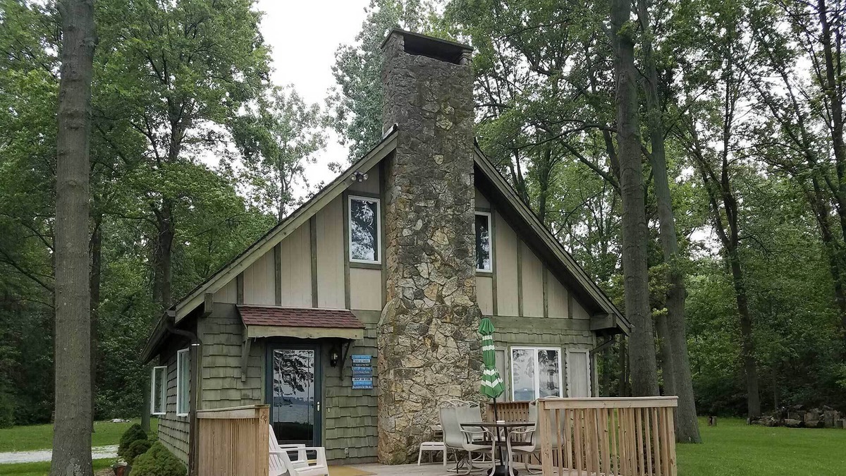 St. Marys Ski Chalet | Nestled On 8 Private, Wooded Acres On The Shore Of Grand Lake St Marys