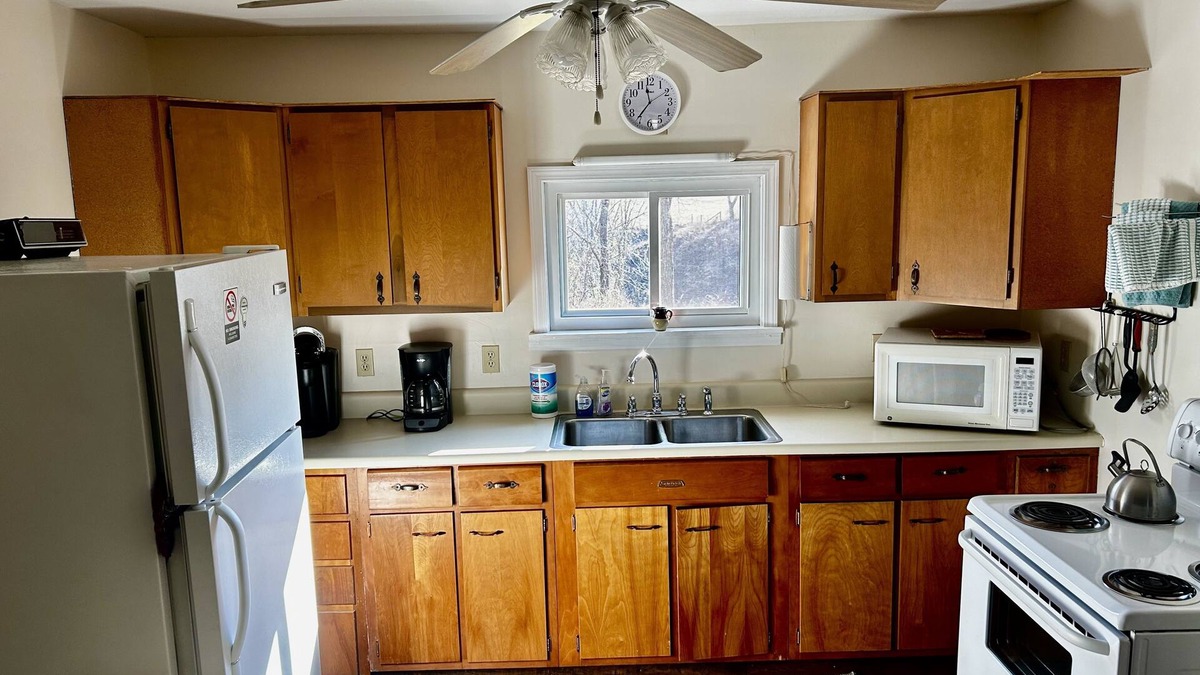Gallipolis Ferry Cabin | Nestled on a cattle farm, this cabin is perfect for those seeking an escape