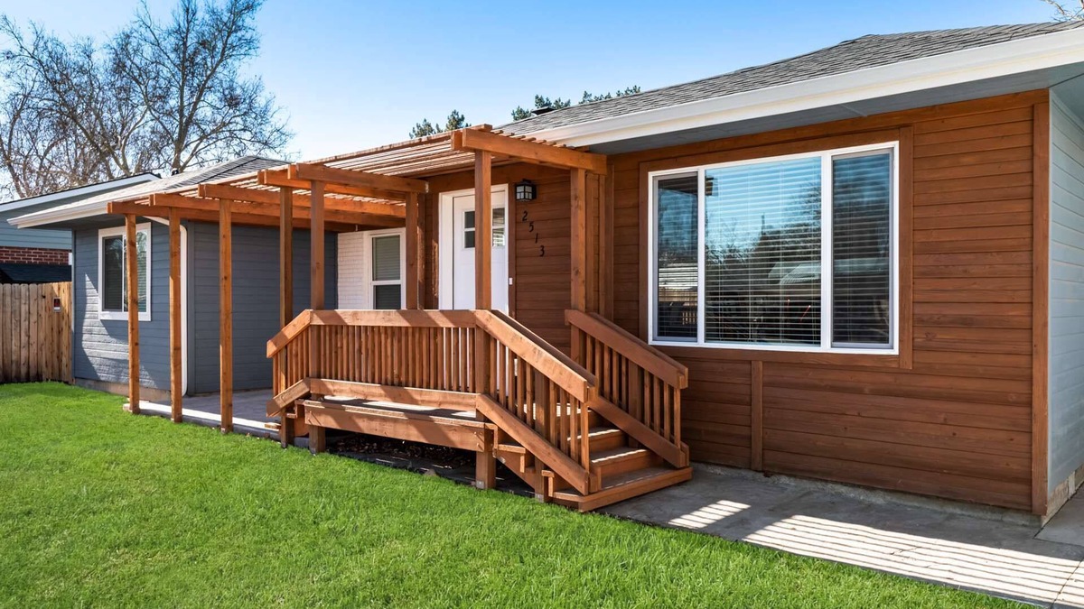 Sunset House | Nestled Up Against the Boise Foothills Enjoy Sunset Neighborhood & Make Memories with the WHOLE FAM!